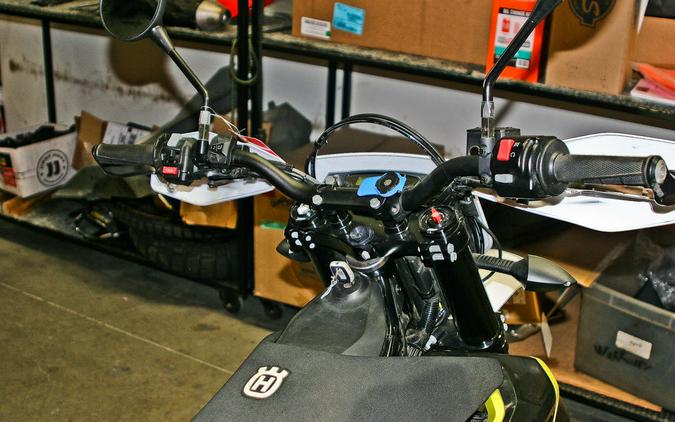 2023 Husqvarna® Supermoto 701