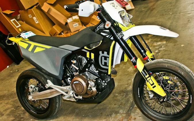 2023 Husqvarna® Supermoto 701