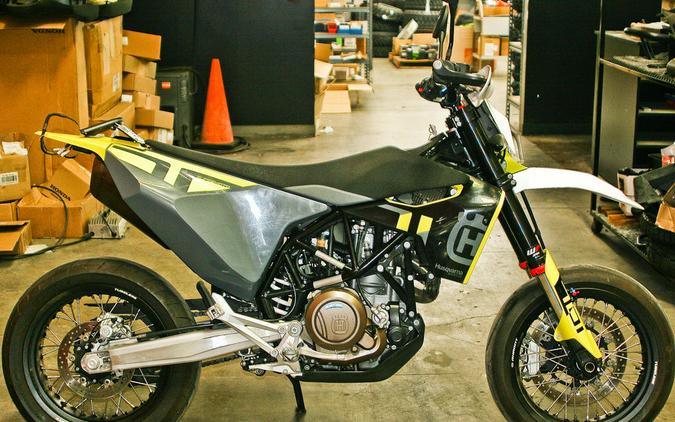 2023 Husqvarna® Supermoto 701