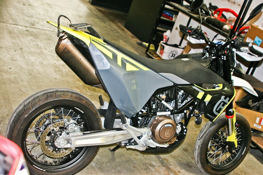 2023 Husqvarna® Supermoto 701