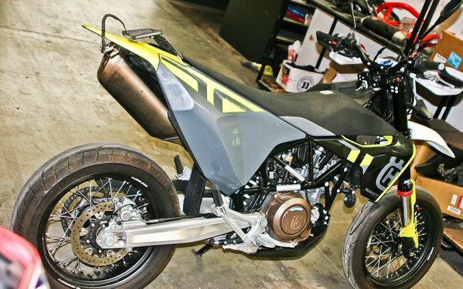 2023 Husqvarna® Supermoto 701