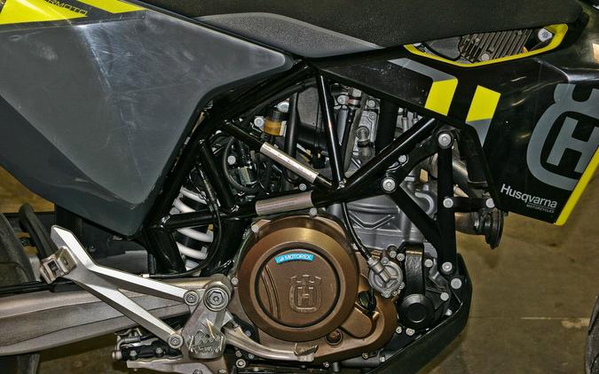 2023 Husqvarna® Supermoto 701