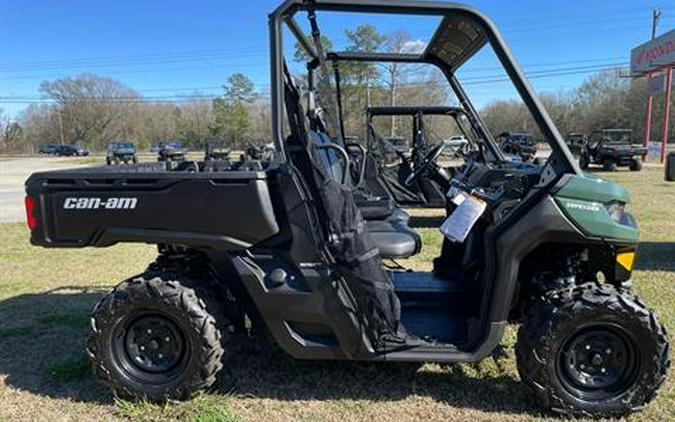 2024 Can-Am Defender DPS HD7