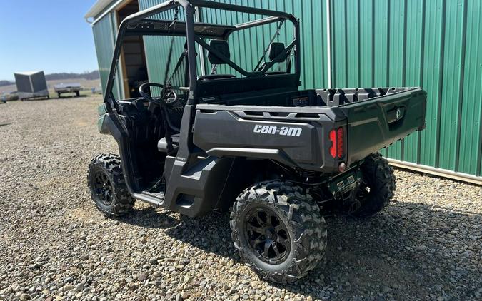 2025 Can-Am® Defender DPS HD7 Compass Green