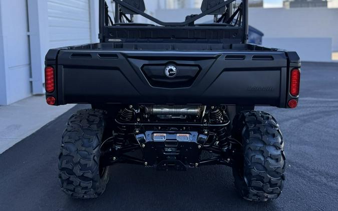 2025 Can-Am® Defender MAX HD9