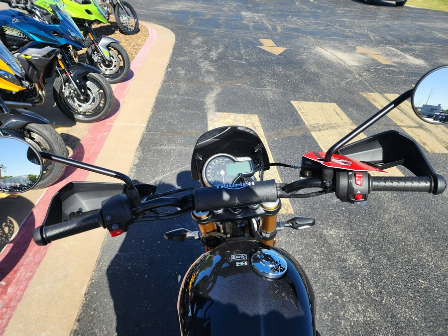 2026 Triumph Scrambler 400 XC