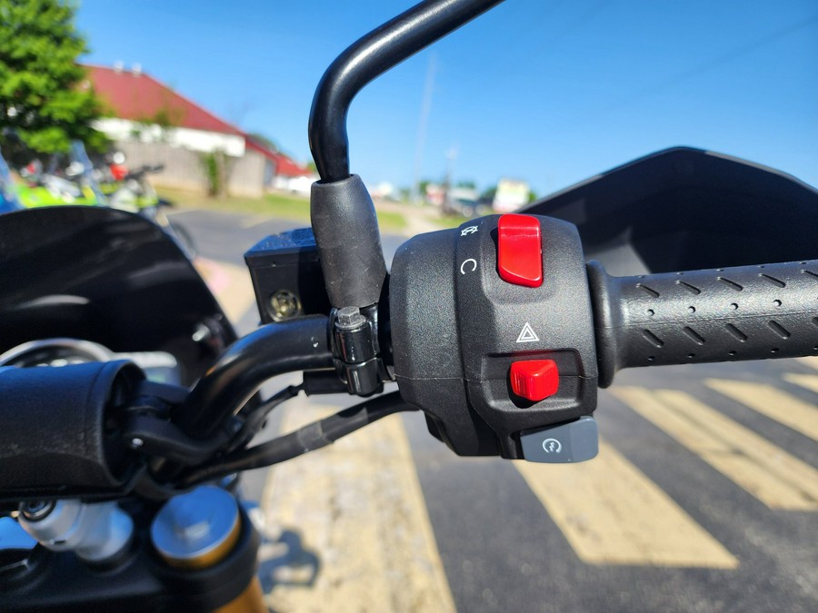 2026 Triumph Scrambler 400 XC