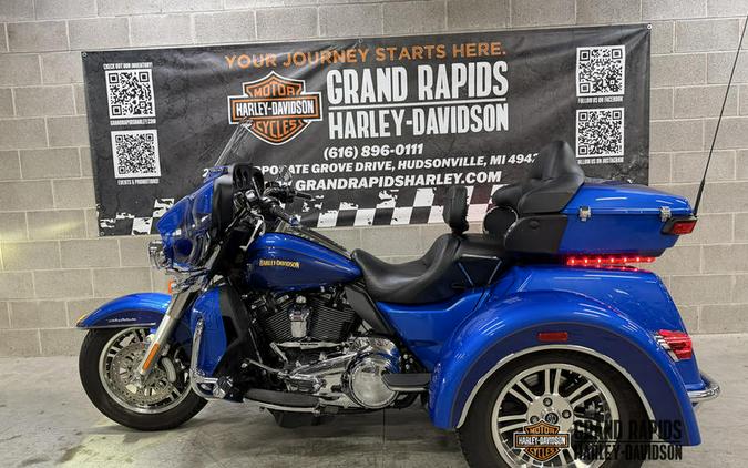 2017 Harley-Davidson® FLHTCUTG - Tri Glide® Ultra