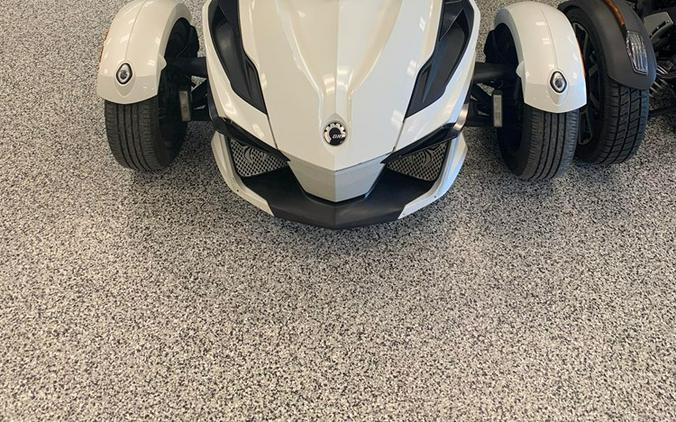 2018 Can-Am SPYDER RT 1330 ACE SE6