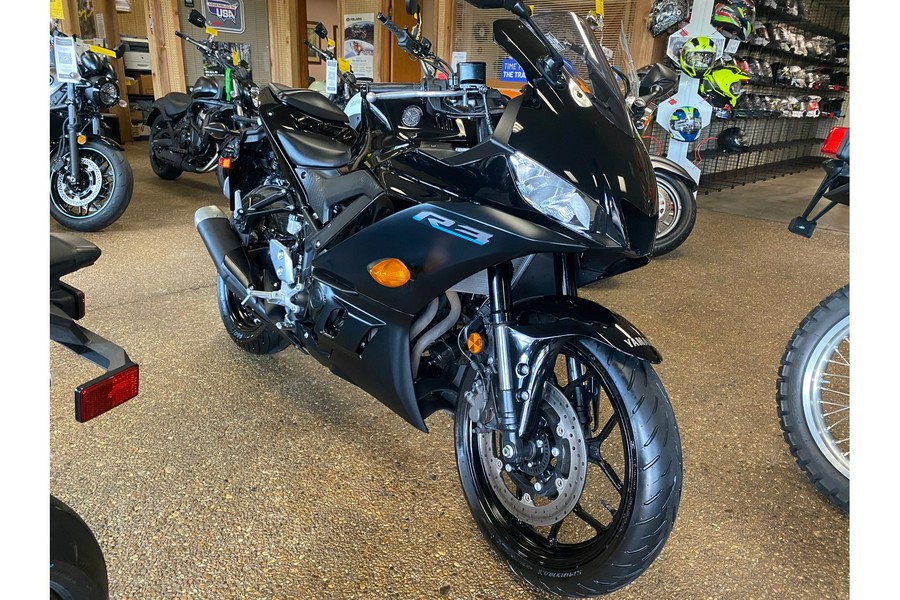 2023 Yamaha YZF-R3 MIDNIGHT BLACK
