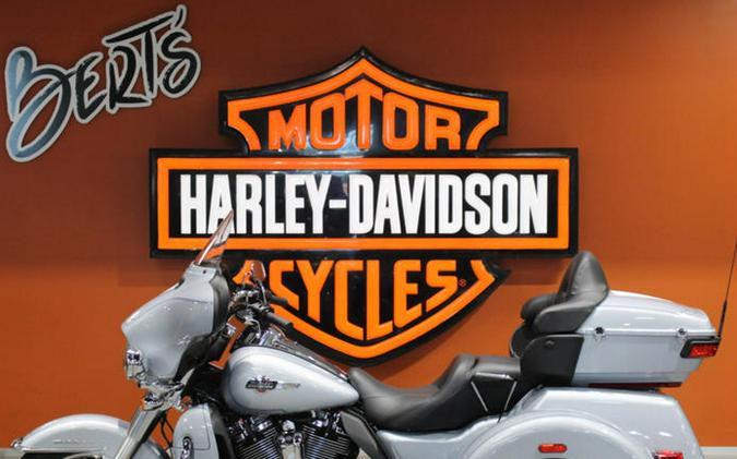 2023 Harley-Davidson® FLHTCUTG - Tri Glide® Ultra