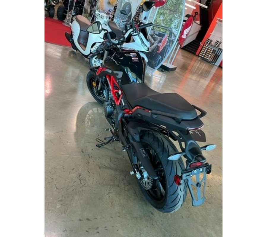 2022 Benelli 302S Base