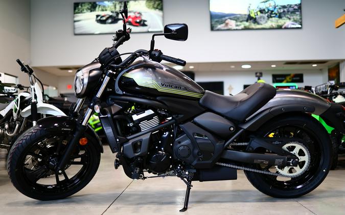2026 Kawasaki Vulcan S ABS Metallic Graphite GrayMetallic Spark Black
