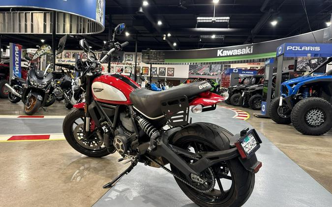 2016 Ducati SCRAMBLER 800 ICON