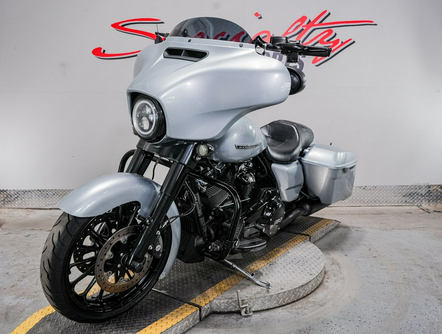 2019 Harley-Davidson Street Glide® Special