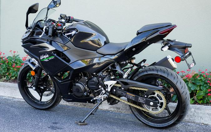 2024 Kawasaki Ninja® 500