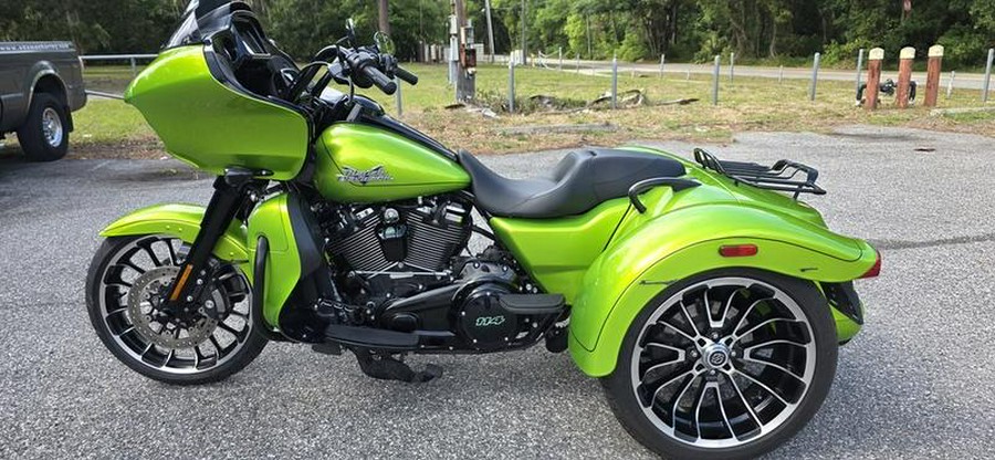 2023 Harley-Davidson® FLTRT - Road Glide® 3