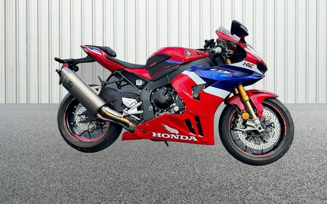 2026 HONDA CBR1000RR-R FIREBLADE