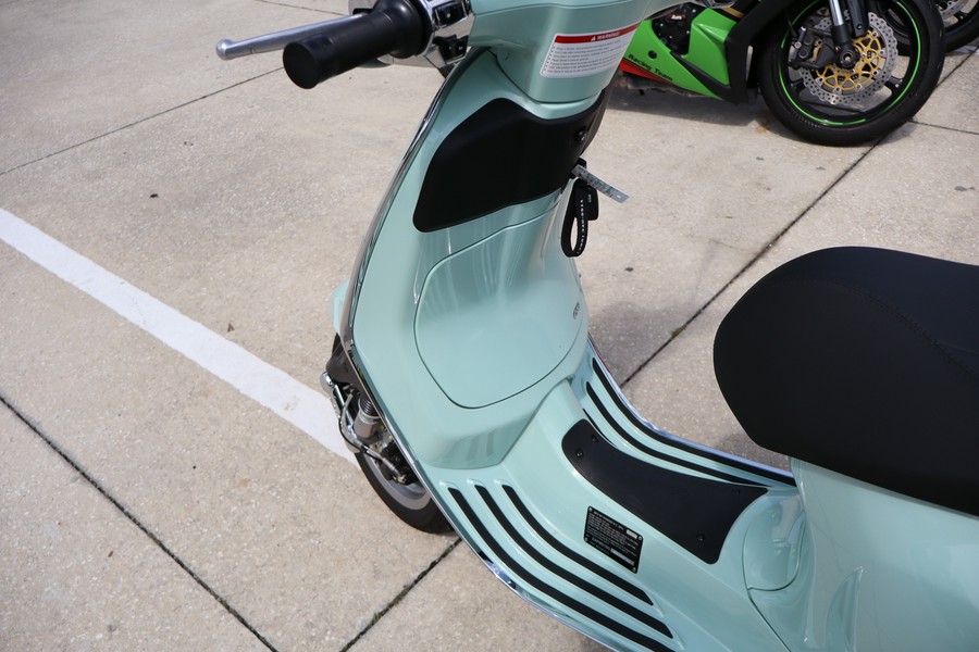 2025 Vespa GTS 300