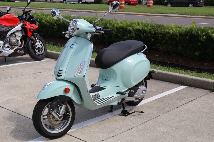 2025 Vespa GTS 300