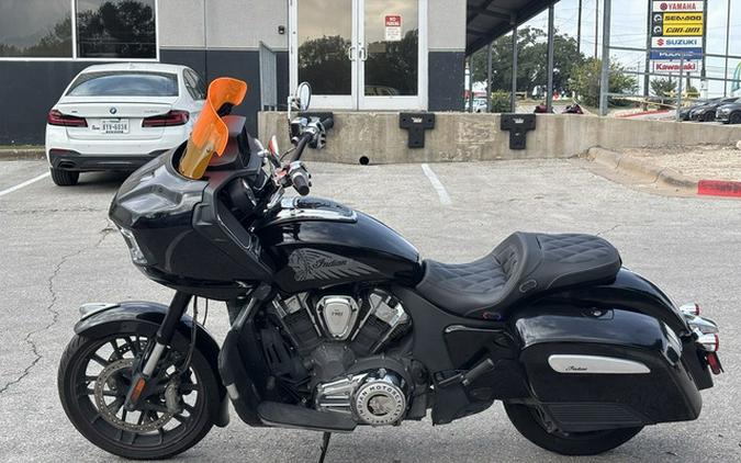 2022 Indian Challenger Limited Black Metallic