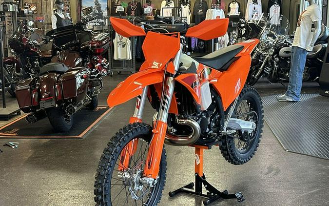 2025 KTM XC 300