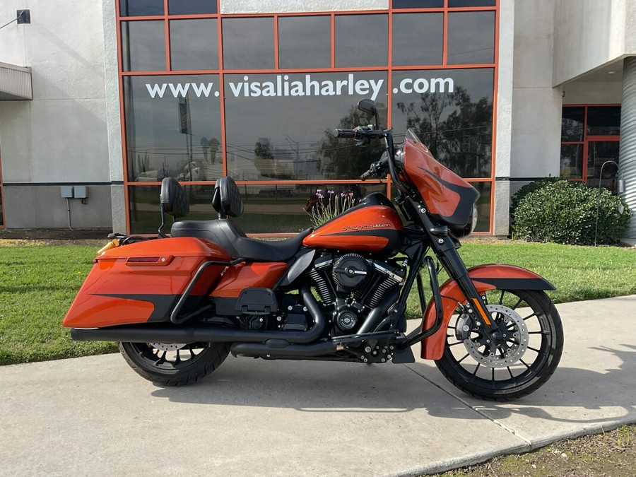 FLHXS 2019 Street Glide® Special