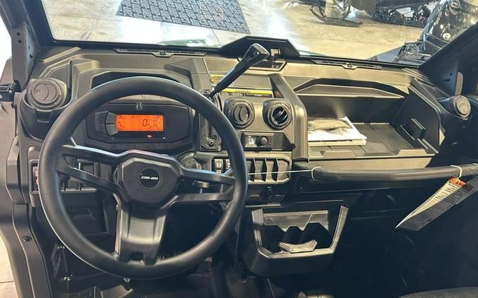 2026 Can-Am® Defender MAX DPS CAB HD10