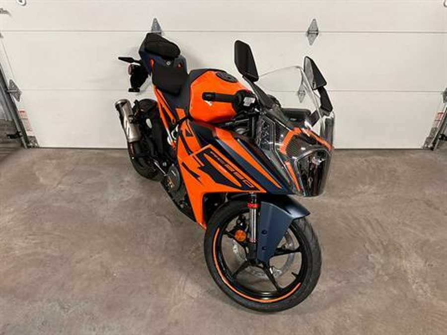 2023 KTM RC 390