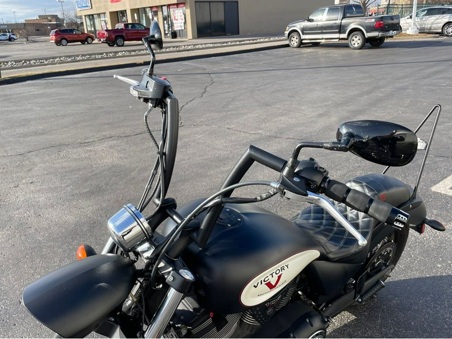 2013 Victory Motorcycles High-Ball Base