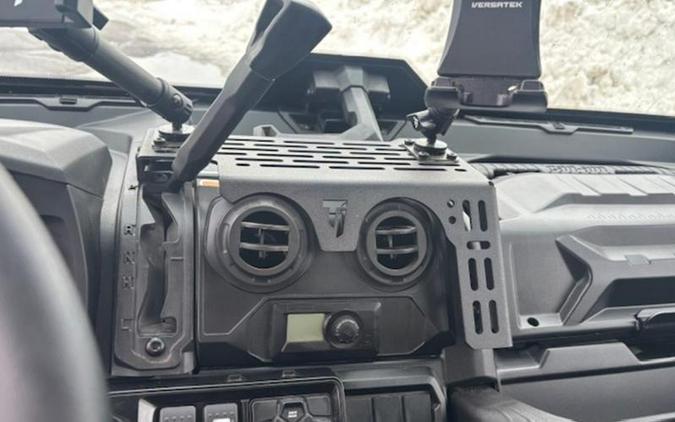 2023 Can-Am® Defender MAX Limited HD10