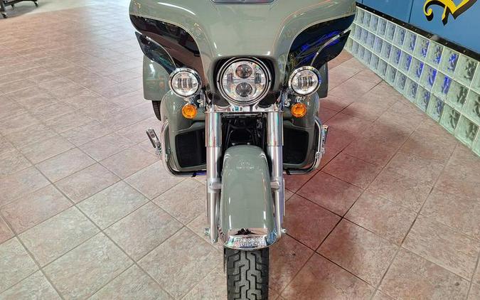 2021 Harley-Davidson® FLHTCUTG - Tri Glide® Ultra