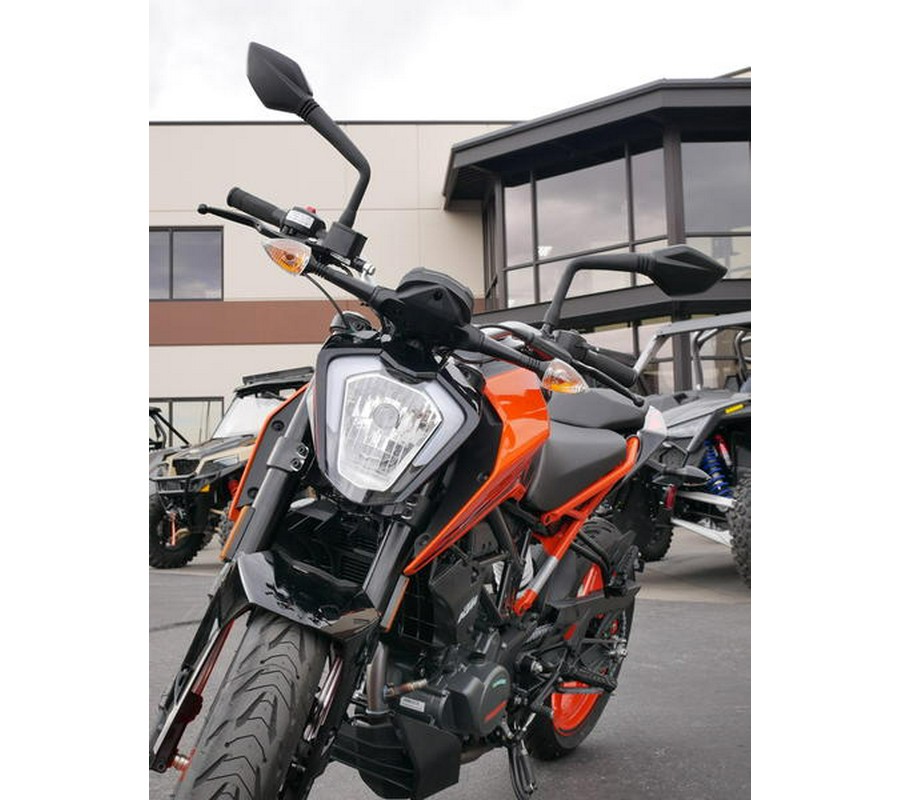 2023 KTM 200 Duke