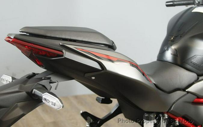 2025 Kawasaki Z500 SE ABS