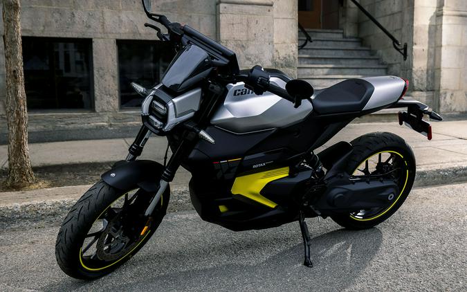 2025 Can-Am Pulse® 73