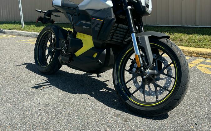 2025 Can-Am Pulse® 73