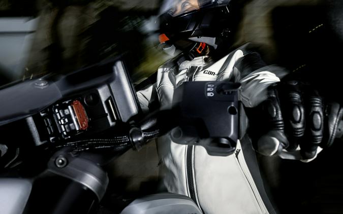 2025 Can-Am Pulse® 73