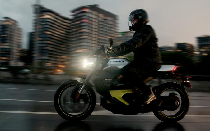 2025 Can-Am Pulse® 73