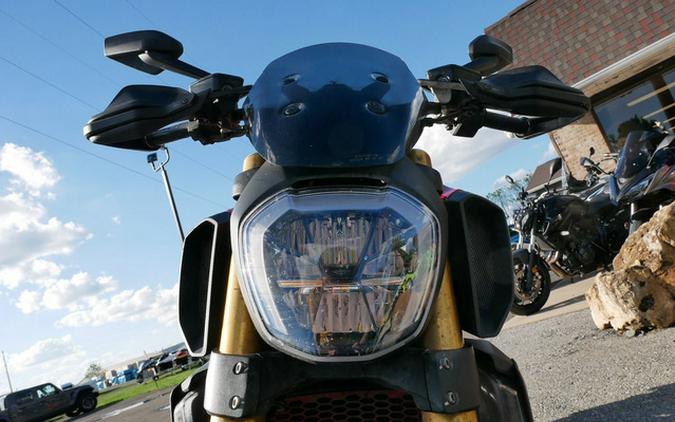 2021 Ducati Diavel 1260 S Ducati Red 1260