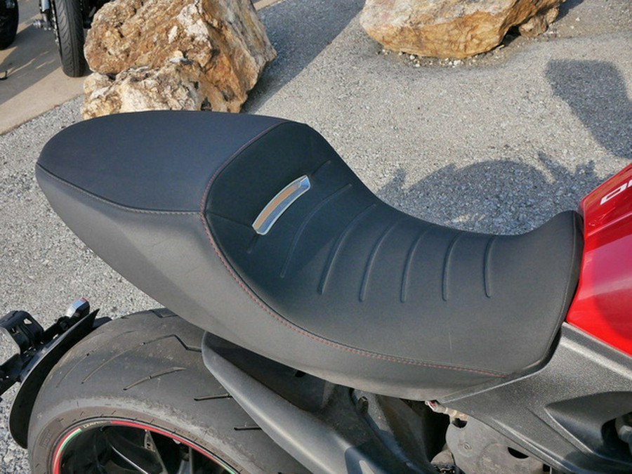 2021 Ducati Diavel 1260 S Ducati Red 1260