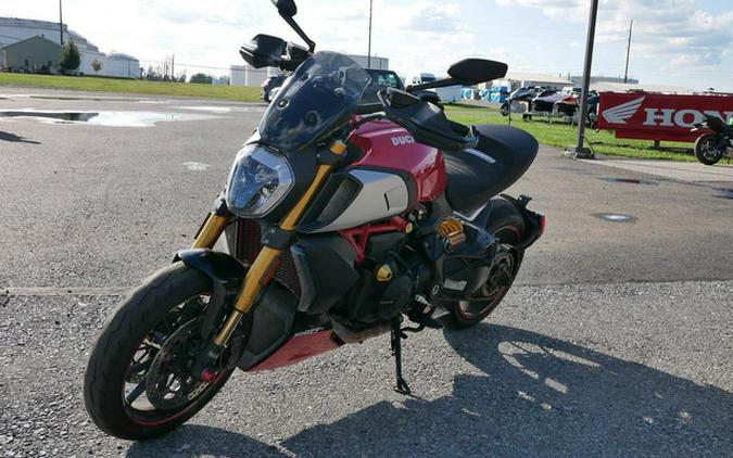 2021 Ducati Diavel 1260 S Ducati Red 1260