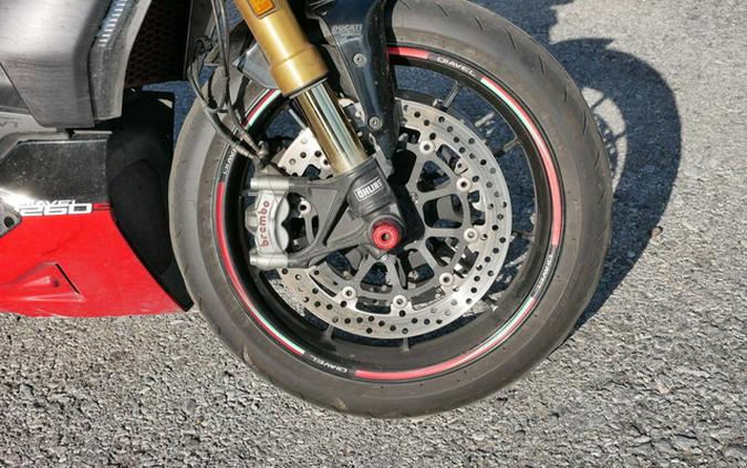 2021 Ducati Diavel 1260 S Ducati Red 1260