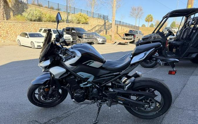 2025 Kawasaki Z900 ABS Galaxy Silver/Metallic Spark Black