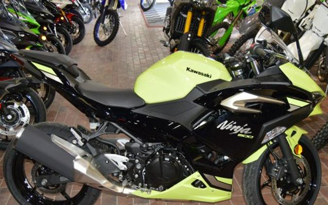 2026 Kawasaki Ninja® 500 ABS