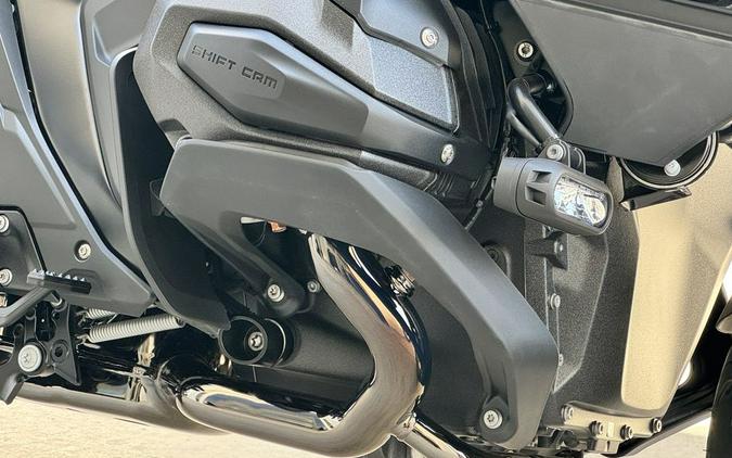 2026 BMW R 1300 RT Triple Black