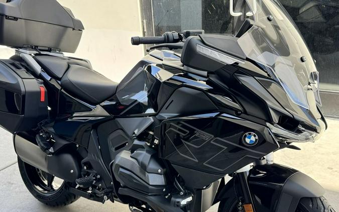 2026 BMW R 1300 RT Triple Black