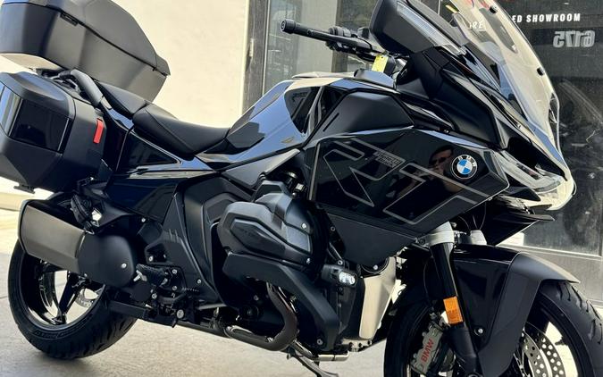 2026 BMW R 1300 RT Triple Black
