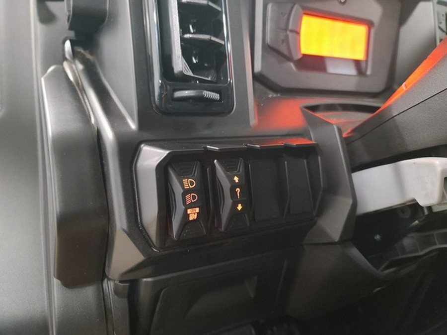 2026 Can-Am Defender MAX Limited HD11