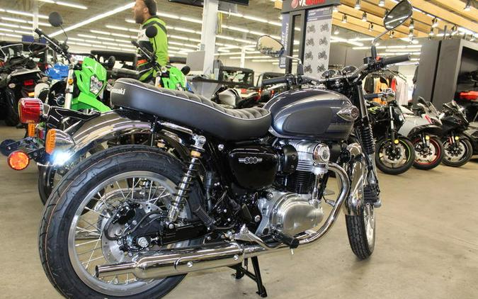 2024 Kawasaki W800 ABS Metallic Slate Blue/Metallic Diablo Black