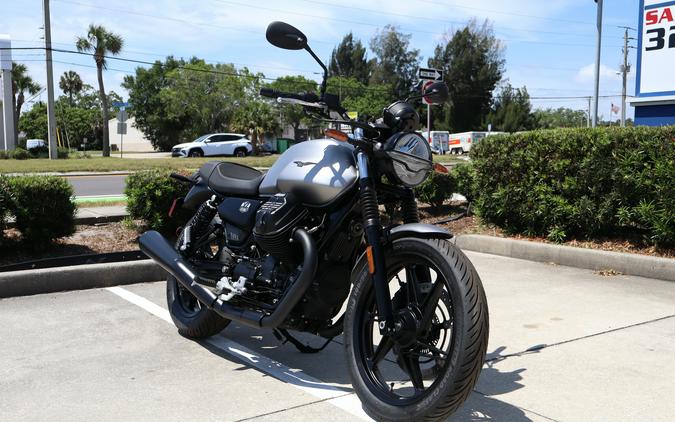2023 Moto Guzzi V7 Stone